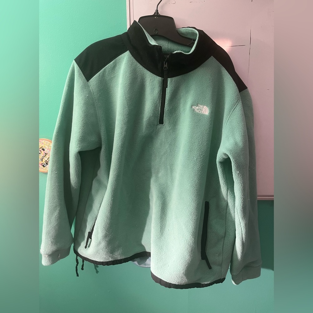 The North Face Pullover THIS SEASON size xl